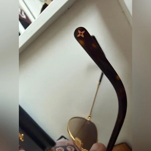 Louis Vuitton Gold Aviator Sunglasses - Picture 8 of 8